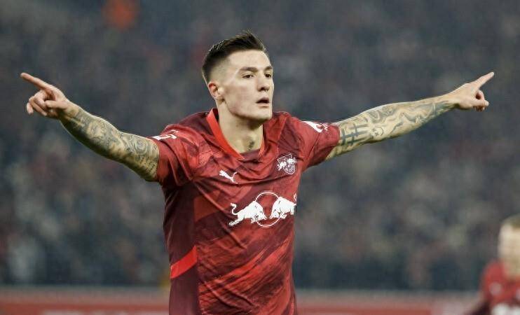 镜报：希勒曾说曼联没欧冠难买人，现在纽卡连续被抢脸疼了