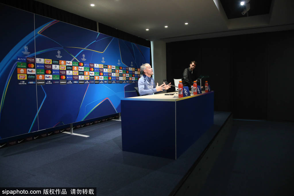 巴黎双星同时受伤!登贝莱再遇腿筋伤病,阿什拉夫泪洒王子公园